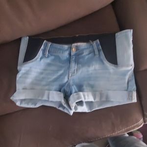 Maternity shorts